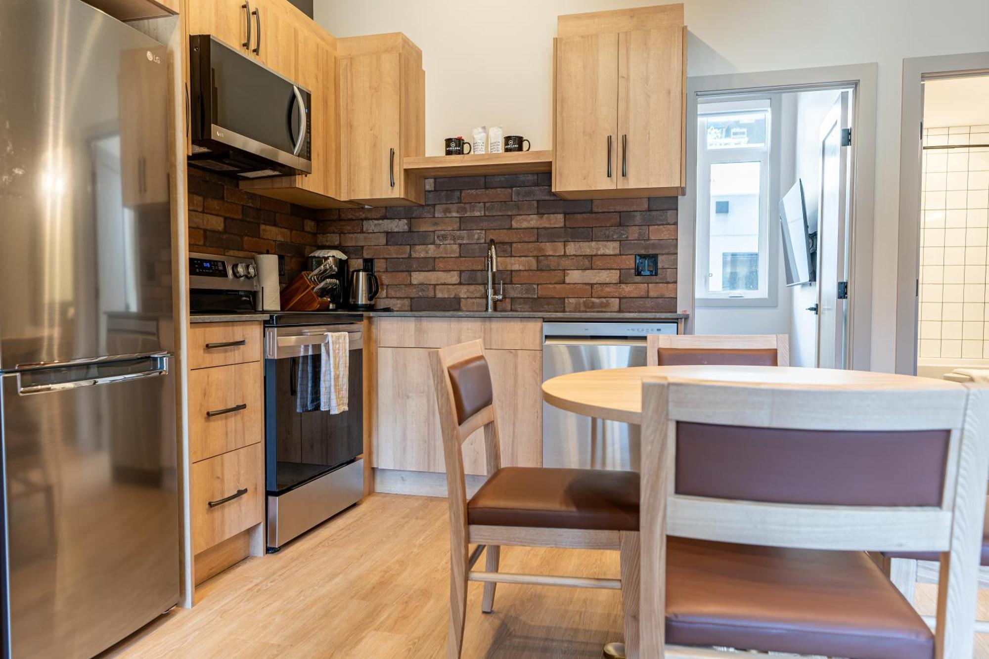 Basecamp Suites Revelstoke Zimmer foto