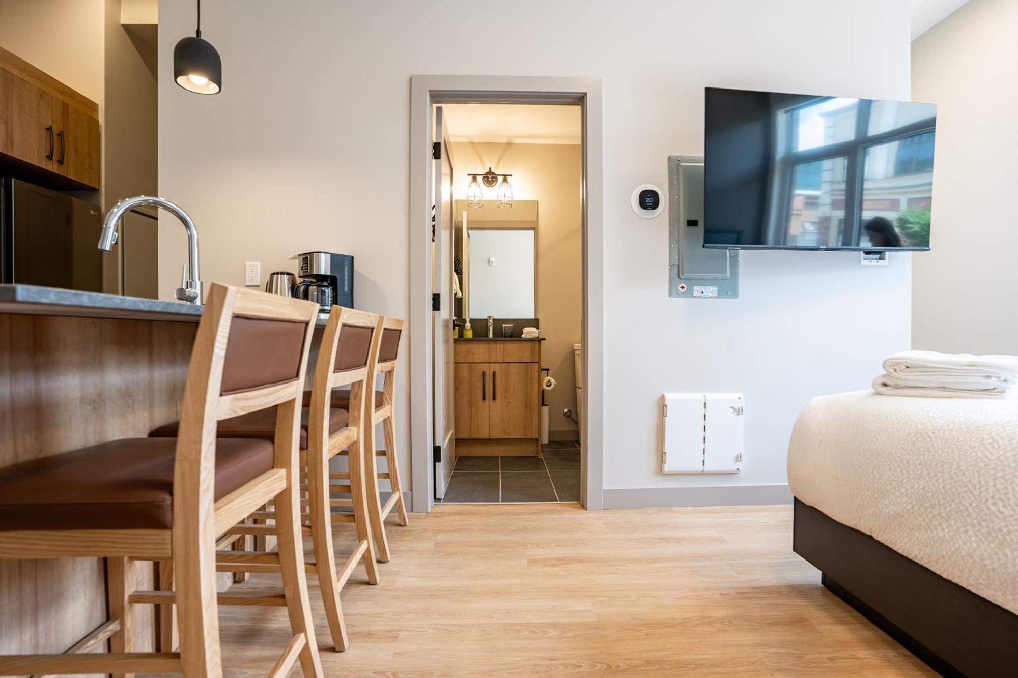 Basecamp Suites Revelstoke Zimmer foto