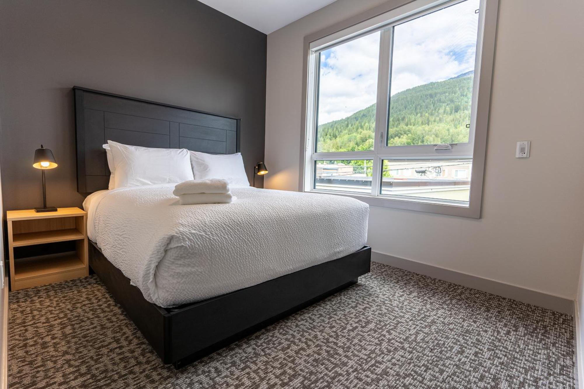 Basecamp Suites Revelstoke Exterior foto