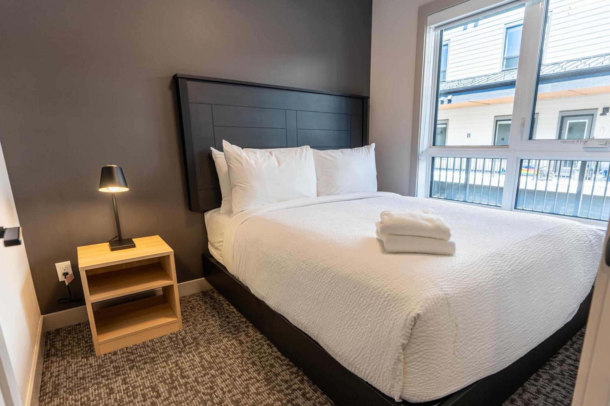 Basecamp Suites Revelstoke Zimmer foto