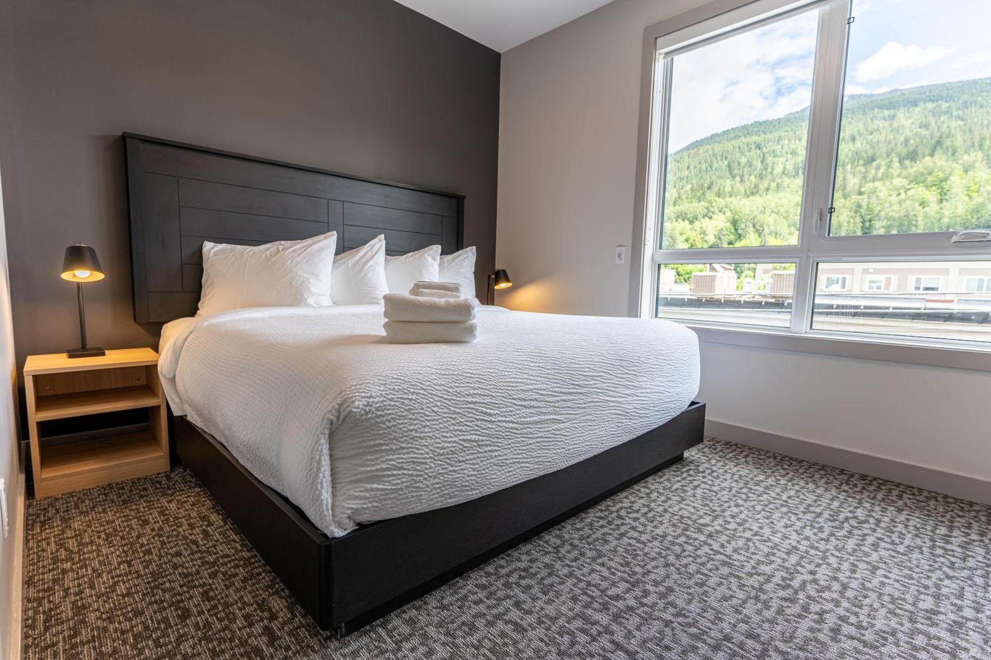 Basecamp Suites Revelstoke Exterior foto