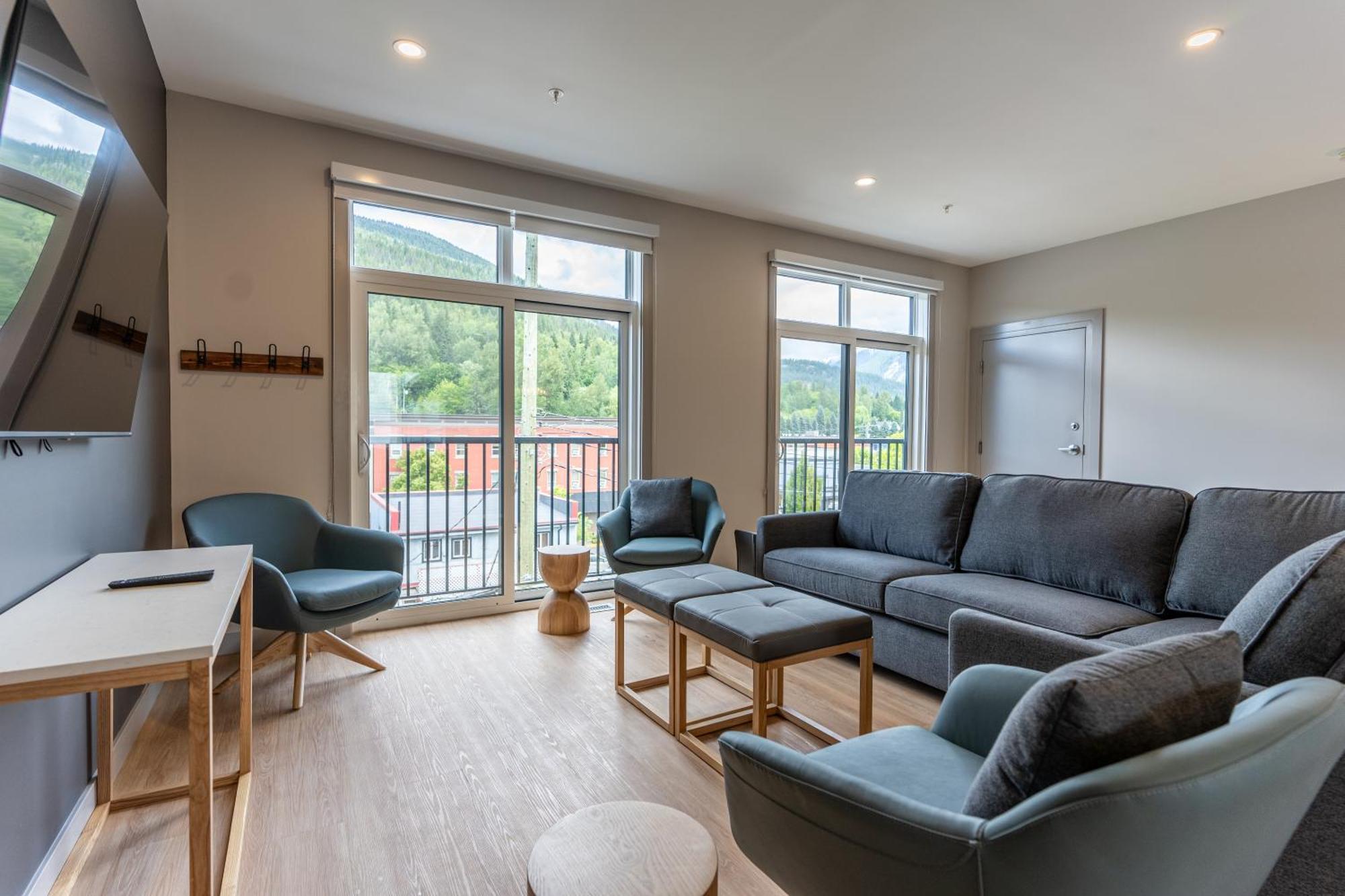 Basecamp Suites Revelstoke Exterior foto